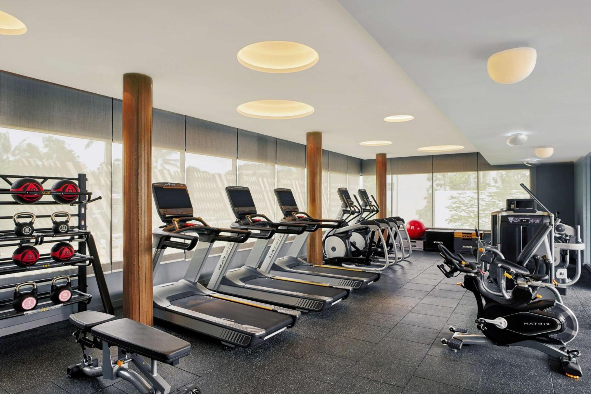 ホテル ハイアット リージェンシー コ サムイ チャウエン エクステリア 写真 The gym at the hotel